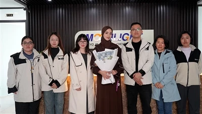 Fortalecimiento de asociaciones globales: un cliente ruso visita Shandong Moo...